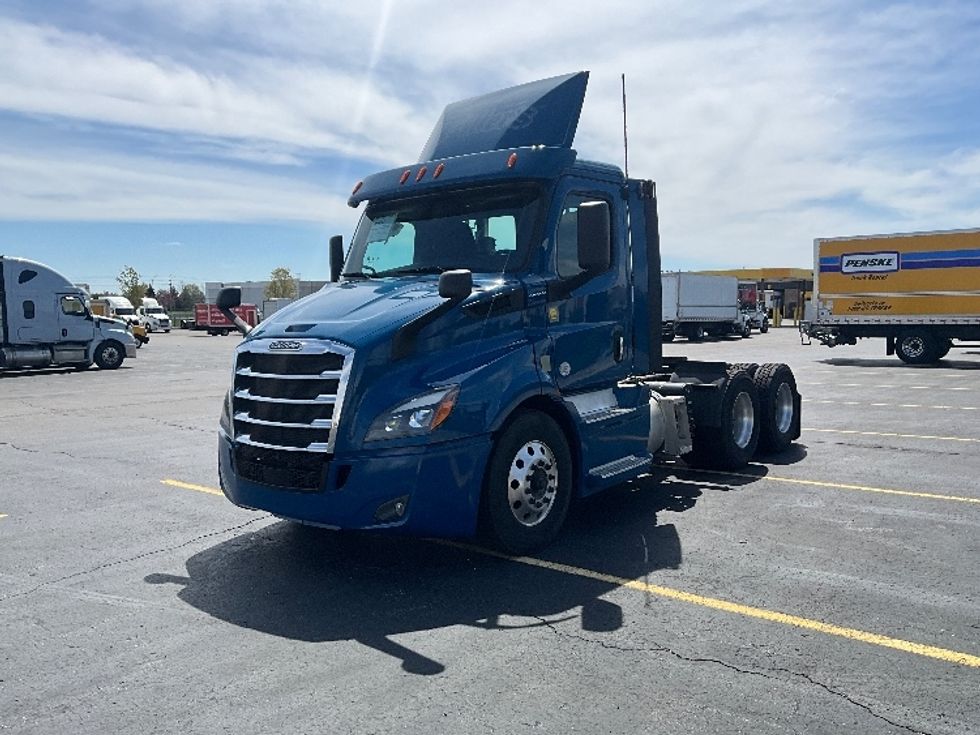 Day Cab Tractor-Heavy Duty Tractors-Freightliner-2020-T11664ST-Cambridge-ON-485,421\n\t\tkm-$ 58,000 - Image 3