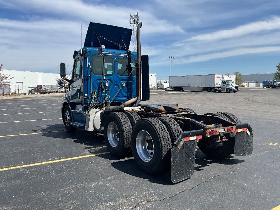 Day Cab Tractor-Heavy Duty Tractors-Freightliner-2020-T11664ST-Cambridge-ON-485,421\n\t\tkm-$ 58,000 - Image 5