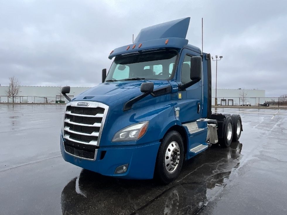 Day Cab Tractor-Heavy Duty Tractors-Freightliner-2020-T11664ST-Cambridge-ON-607,734\n\t\tkm-$ 49,000 - Image 3