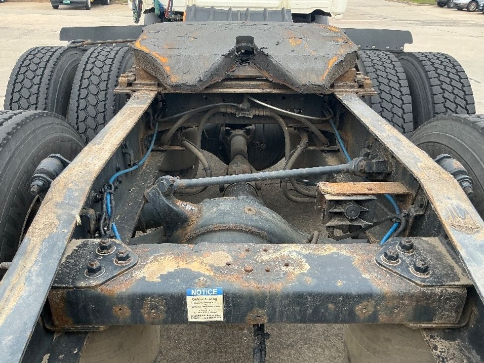 Day Cab Tractor-Heavy Duty Tractors-Freightliner-2020-T11664ST-Chicopee-MA-319,272\n\t\tmiles-$ 46,000 - Image 6