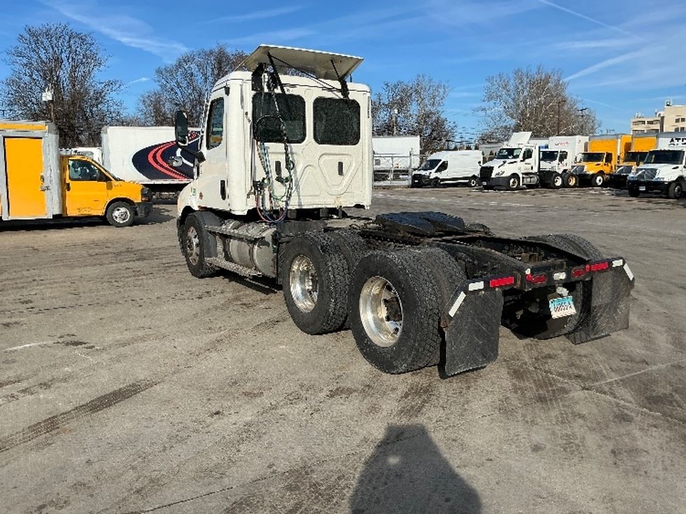 Day Cab Tractor-Heavy Duty Tractors-Freightliner-2020-T11664ST-Chicopee-MA-353,092\n\t\tmiles-$ 44,250 - Image 5