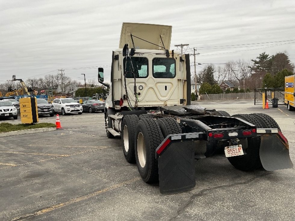 Day Cab Tractor-Heavy Duty Tractors-Freightliner-2020-T11664ST-Chicopee-MA-369,469\n\t\tmiles-$ 48,000 - Image 5