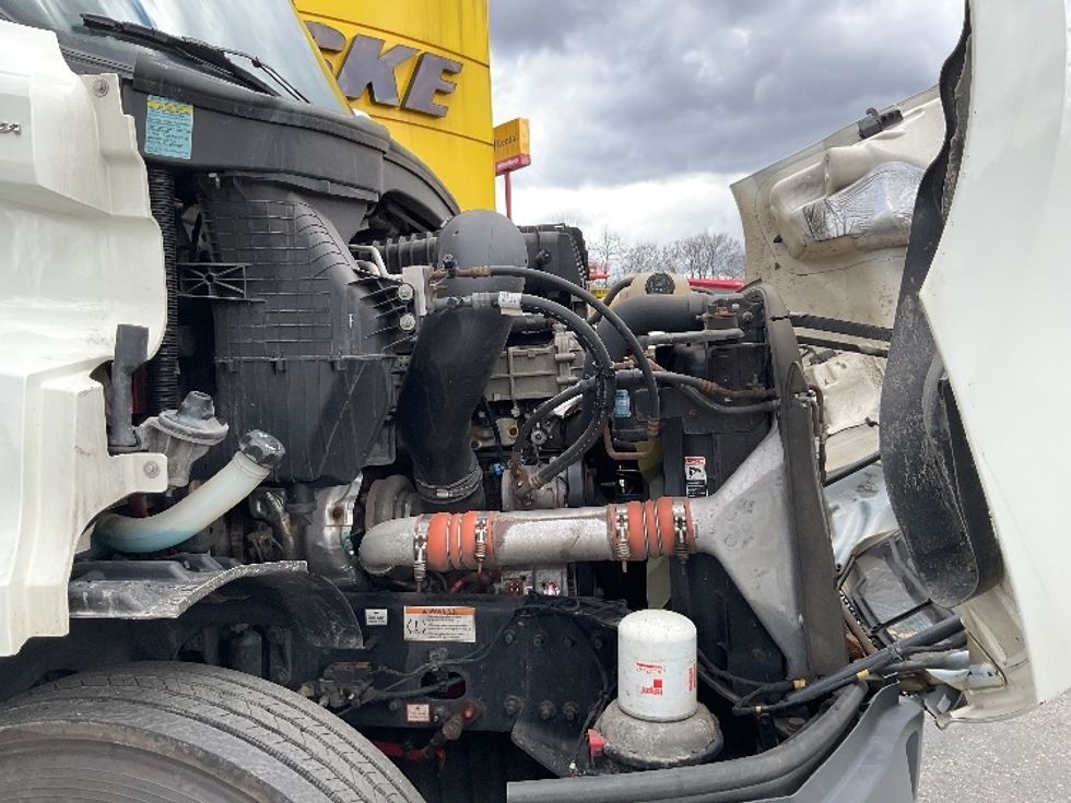 Day Cab Tractor-Heavy Duty Tractors-Freightliner-2020-T11664ST-Chicopee-MA-409,345\n\t\tmiles-$ 46,000 - Image 15