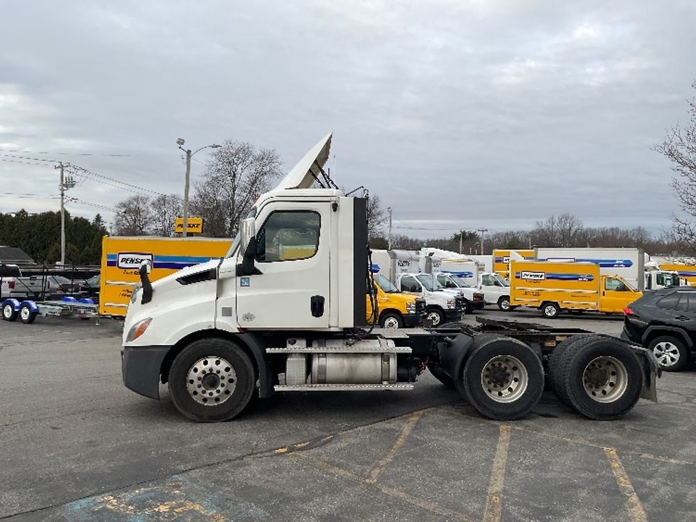 2020 Freightliner Cascadia 116" Day cab photo 4