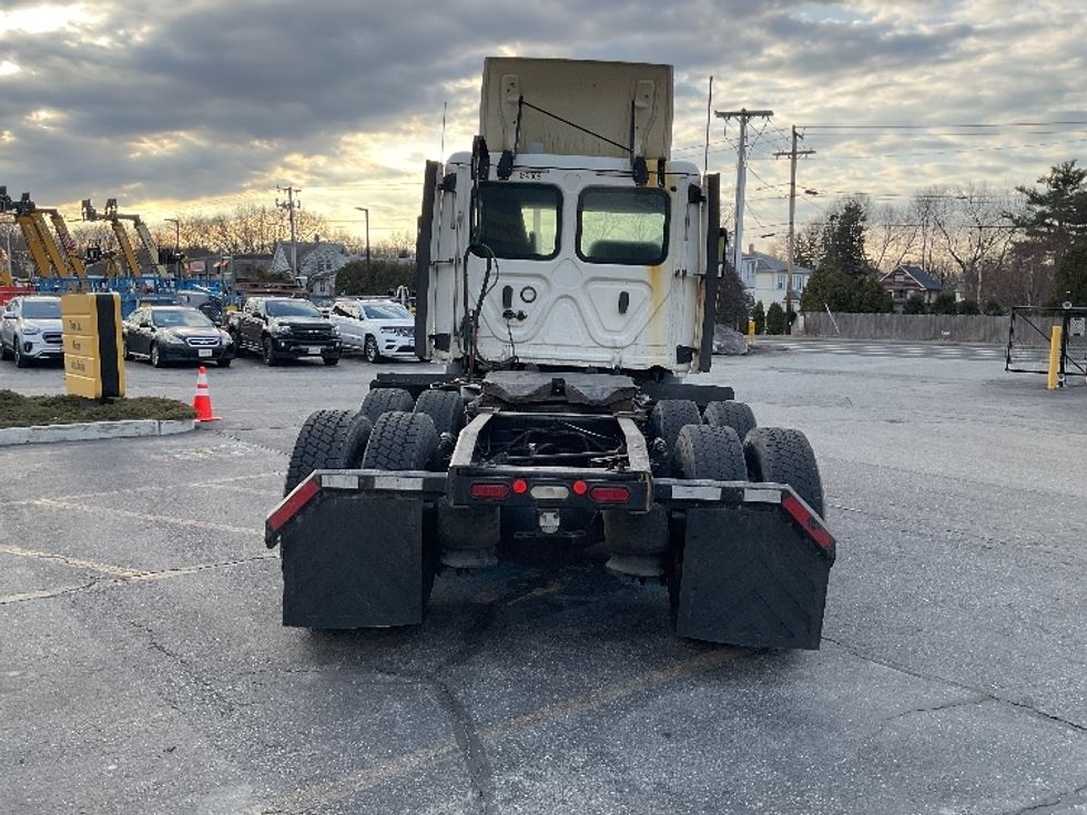 Day Cab Tractor-Heavy Duty Tractors-Freightliner-2020-T11664ST-Chicopee-MA-409,774\n\t\tmiles-$ 49,000 - Image 6