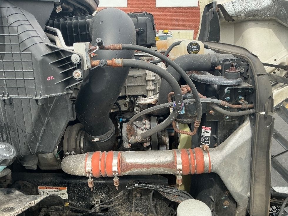 Day Cab Tractor-Heavy Duty Tractors-Freightliner-2020-T11664ST-Chicopee-MA-457,018\n\t\tmiles-$ 39,250 - Image 15