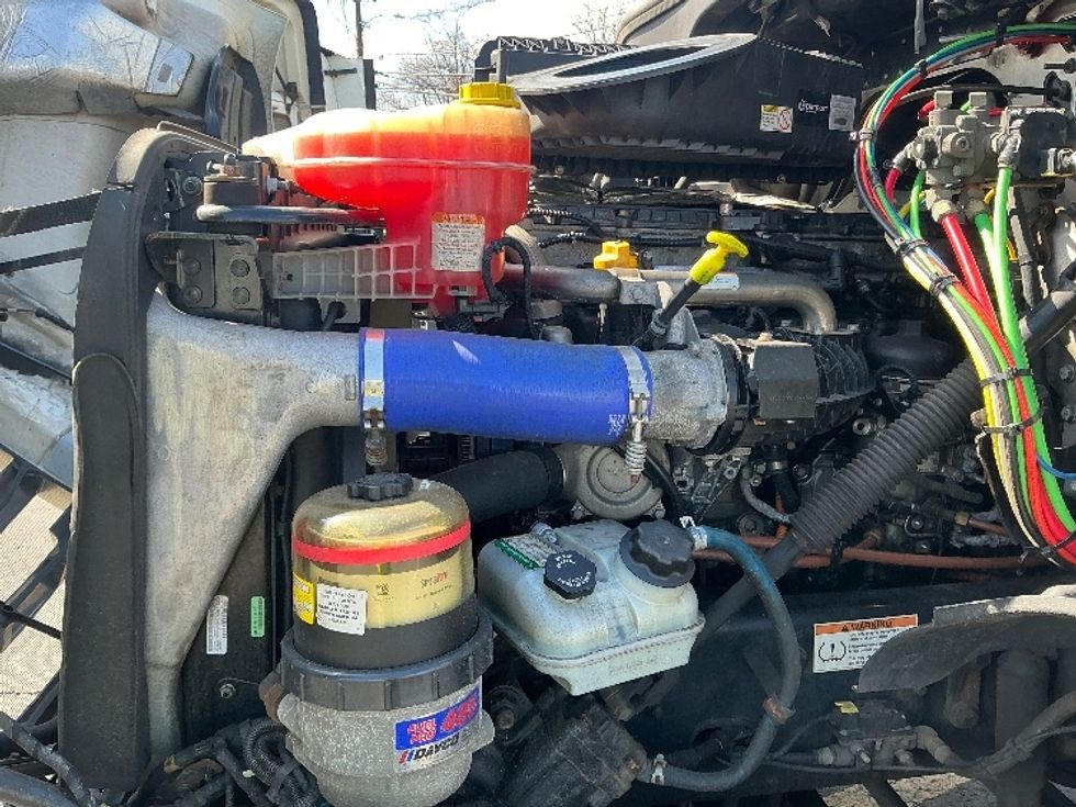 Day Cab Tractor-Heavy Duty Tractors-Freightliner-2020-T11664ST-Chicopee-MA-476,390\n\t\tmiles-$ 39,500 - Image 16