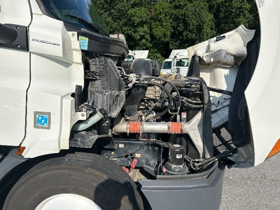 Day Cab Tractor-Heavy Duty Tractors-Freightliner-2020-T11664ST-Cleveland-TN-385,915\n\t\tmiles-$ 52,000 - Image 15