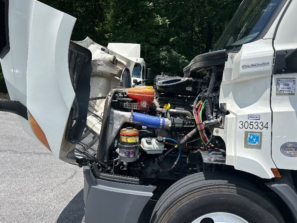 Day Cab Tractor-Heavy Duty Tractors-Freightliner-2020-T11664ST-Cleveland-TN-422,719\n\t\tmiles-$ 50,000 - Image 16