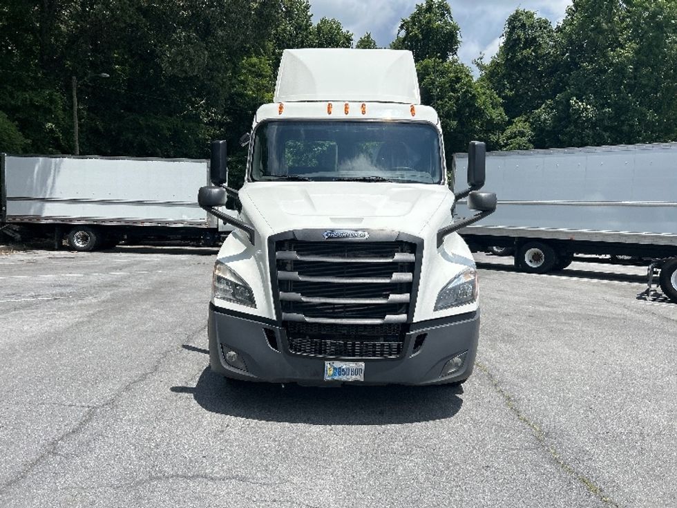 Day Cab Tractor-Heavy Duty Tractors-Freightliner-2020-T11664ST-Cleveland-TN-422,719\n\t\tmiles-$ 50,000 - Image 2