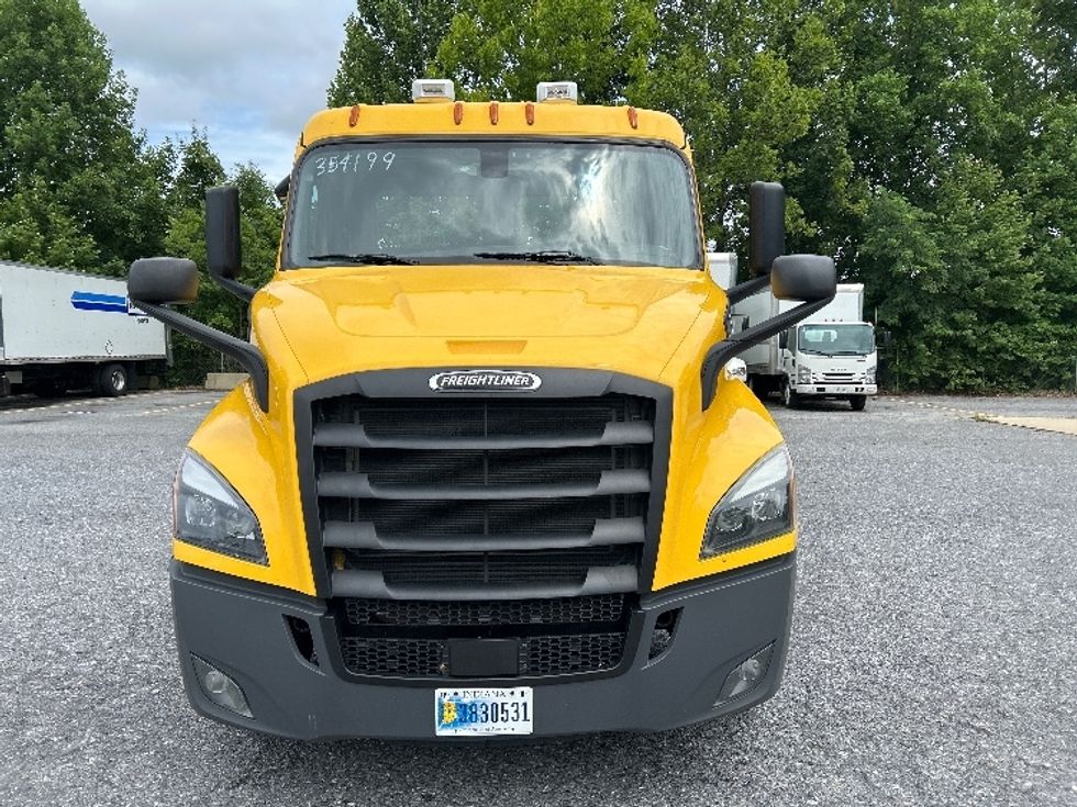 Day Cab Tractor-Heavy Duty Tractors-Freightliner-2020-T11664ST-Cleveland-TN-639,641\n\t\tmiles-$ 26,250 - Image 2