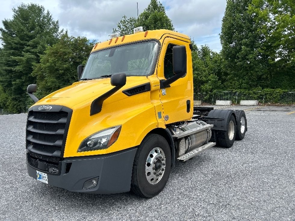 Day Cab Tractor-Heavy Duty Tractors-Freightliner-2020-T11664ST-Cleveland-TN-639,641\n\t\tmiles-$ 26,250 - Image 3