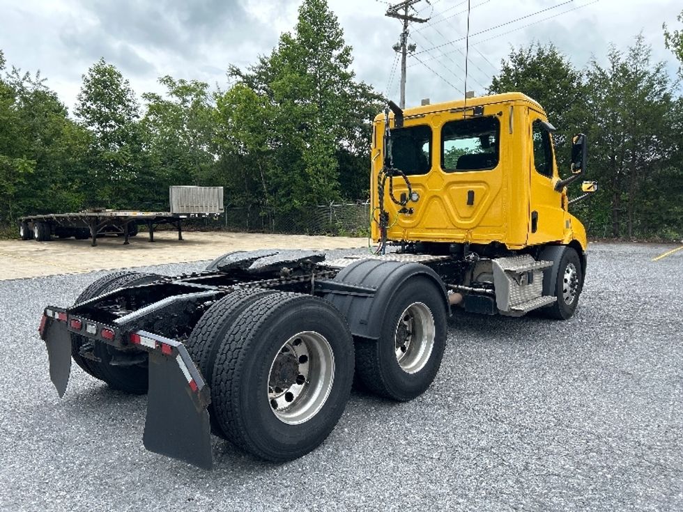 Day Cab Tractor-Heavy Duty Tractors-Freightliner-2020-T11664ST-Cleveland-TN-639,641\n\t\tmiles-$ 26,250 - Image 7
