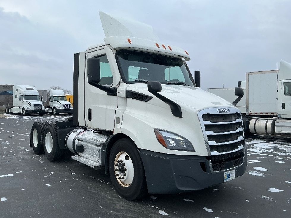Day Cab Tractor-Heavy Duty Tractors-Freightliner-2020-T11664ST-Columbus-OH-509,327\n\t\tmiles-$ 39,500 - Image 1
