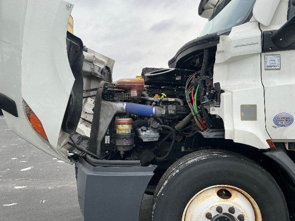 Day Cab Tractor-Heavy Duty Tractors-Freightliner-2020-T11664ST-Columbus-OH-509,327\n\t\tmiles-$ 39,500 - Image 16