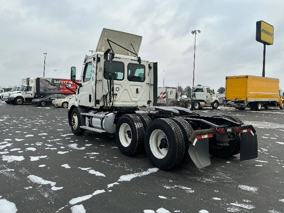 Day Cab Tractor-Heavy Duty Tractors-Freightliner-2020-T11664ST-Columbus-OH-509,327\n\t\tmiles-$ 39,500 - Image 5