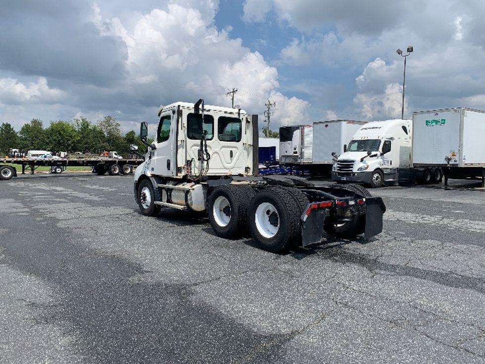 Day Cab Tractor-Heavy Duty Tractors-Freightliner-2020-T11664ST-Concord-NC-168,307\n\t\tmiles-$ 59,000 - Image 5