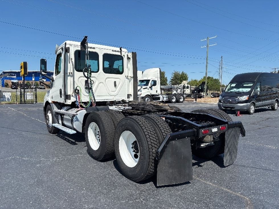 Day Cab Tractor-Heavy Duty Tractors-Freightliner-2020-T11664ST-Concord-NC-175,185\n\t\tmiles-$ 59,500 - Image 5