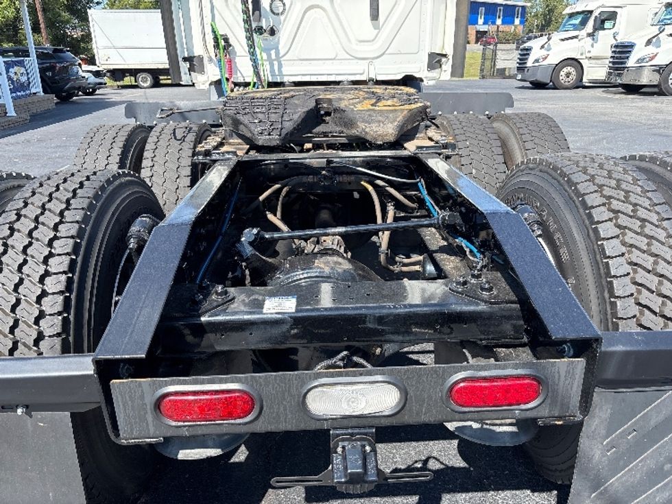 Day Cab Tractor-Heavy Duty Tractors-Freightliner-2020-T11664ST-Concord-NC-175,185\n\t\tmiles-$ 59,500 - Image 6