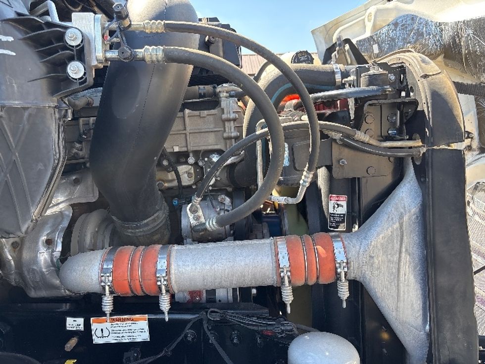 Day Cab Tractor-Heavy Duty Tractors-Freightliner-2020-T11664ST-Concord-NC-185,447\n\t\tmiles-$ 59,000 - Image 15