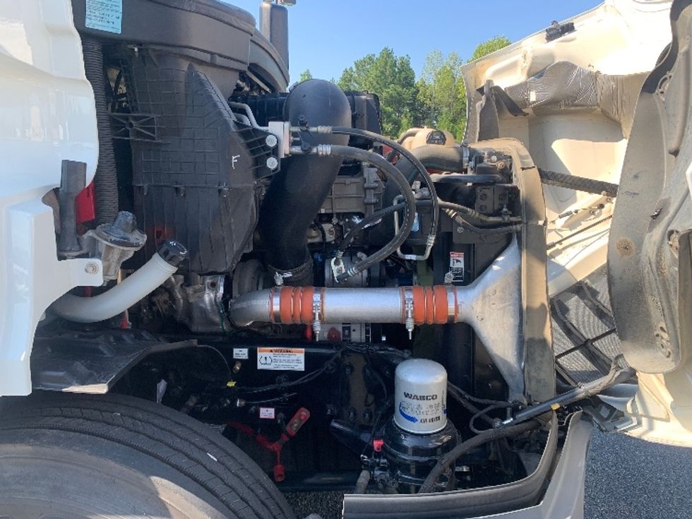 Day Cab Tractor-Heavy Duty Tractors-Freightliner-2020-T11664ST-Concord-NC-193,654\n\t\tmiles-$ 58,500 - Image 15