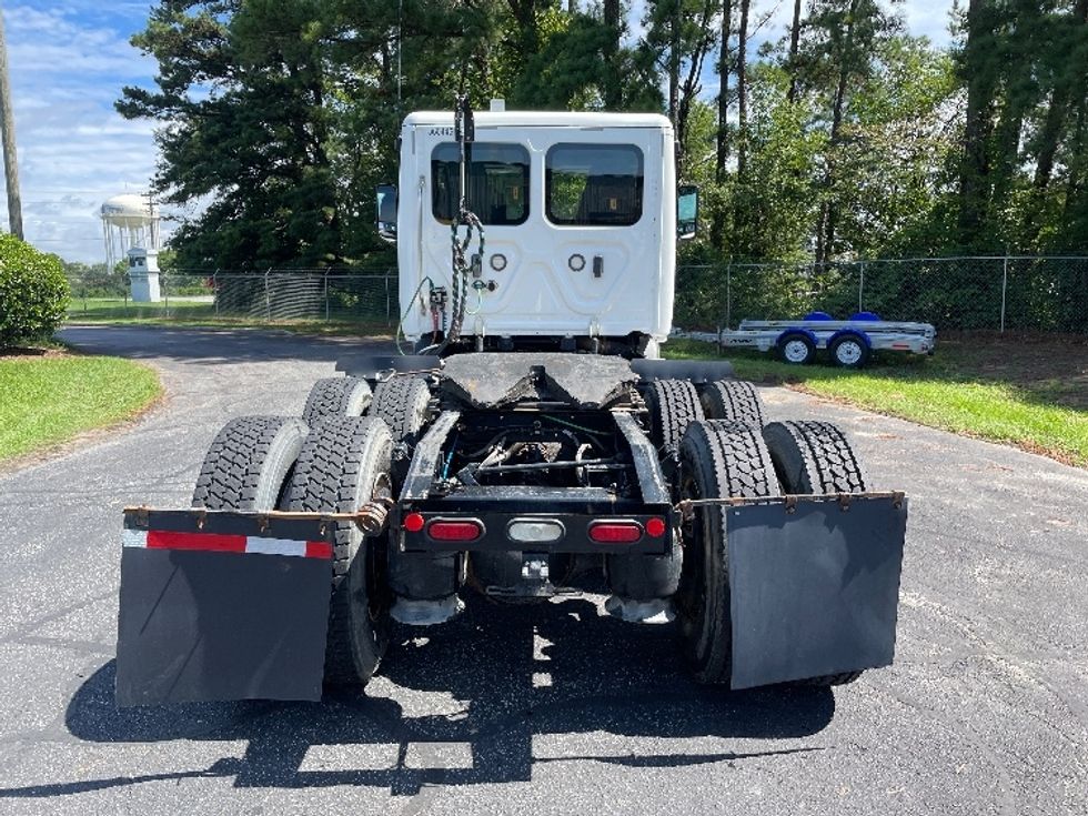 Day Cab Tractor-Heavy Duty Tractors-Freightliner-2020-T11664ST-Concord-NC-330,437\n\t\tmiles-$ 50,250 - Image 6