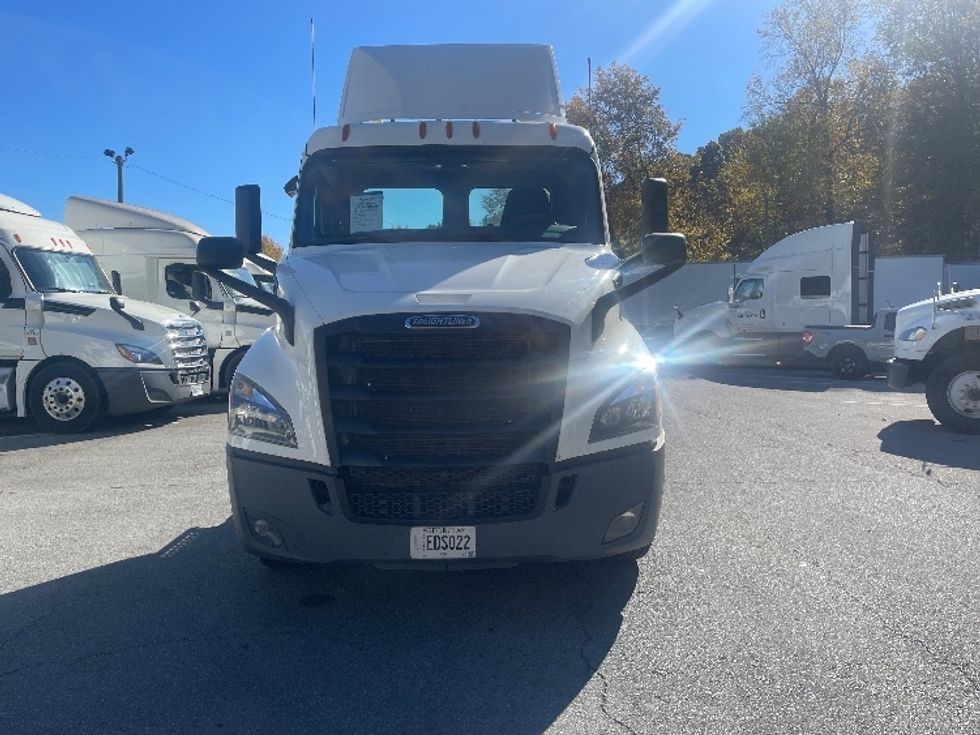 Day Cab Tractor-Heavy Duty Tractors-Freightliner-2020-T11664ST-Dalton-GA-201,384\n\t\tmiles-$ 55,250 - Image 2
