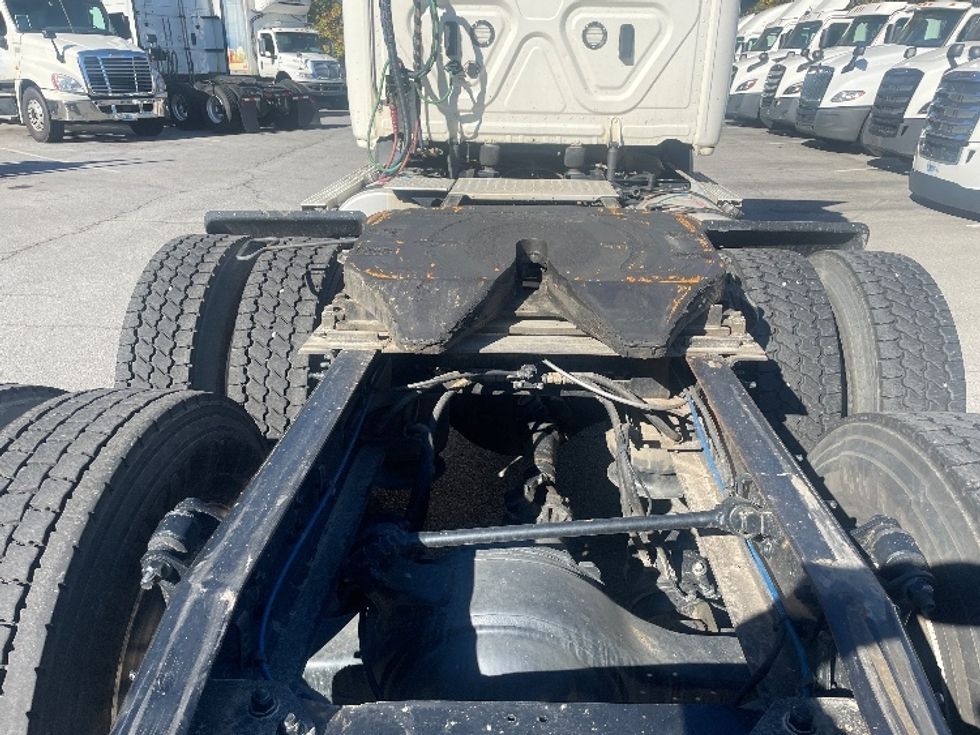 Day Cab Tractor-Heavy Duty Tractors-Freightliner-2020-T11664ST-Dalton-GA-201,384\n\t\tmiles-$ 55,250 - Image 6