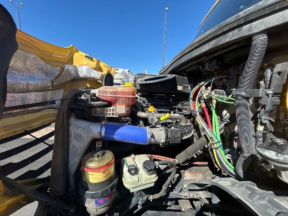 Day Cab Tractor-Heavy Duty Tractors-Freightliner-2020-T11664ST-Denver-CO-409,102\n\t\tmiles-$ 45,250 - Image 16