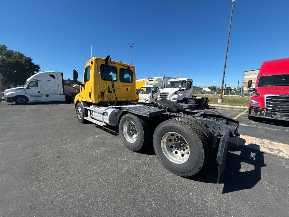 Day Cab Tractor-Heavy Duty Tractors-Freightliner-2020-T11664ST-Denver-CO-409,102\n\t\tmiles-$ 45,250 - Image 5