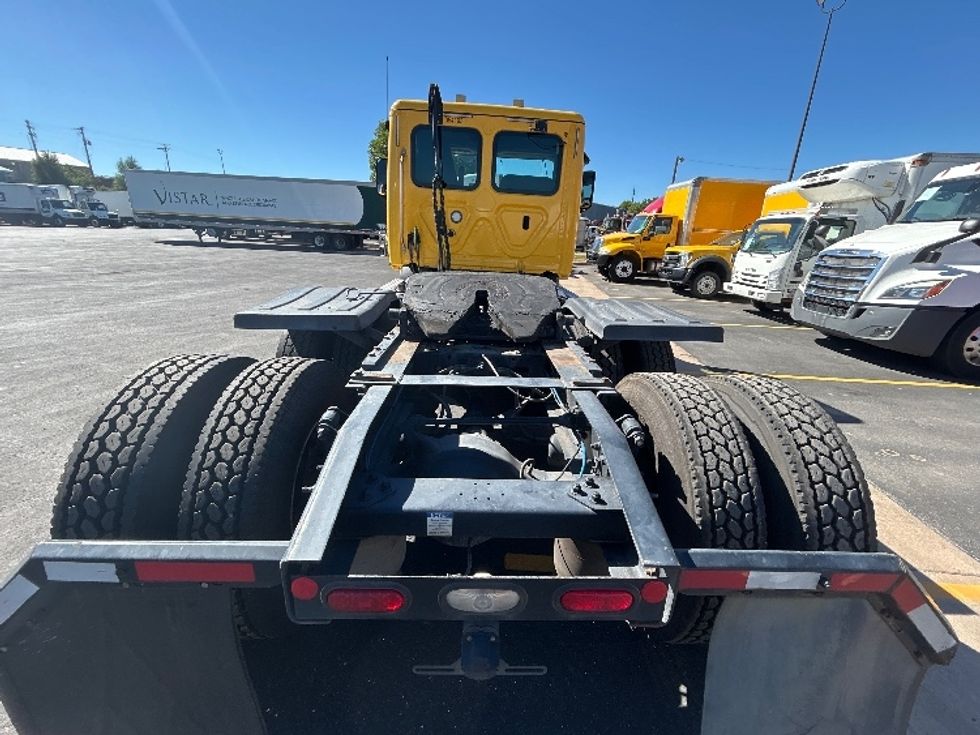 Day Cab Tractor-Heavy Duty Tractors-Freightliner-2020-T11664ST-Denver-CO-409,102\n\t\tmiles-$ 45,250 - Image 6