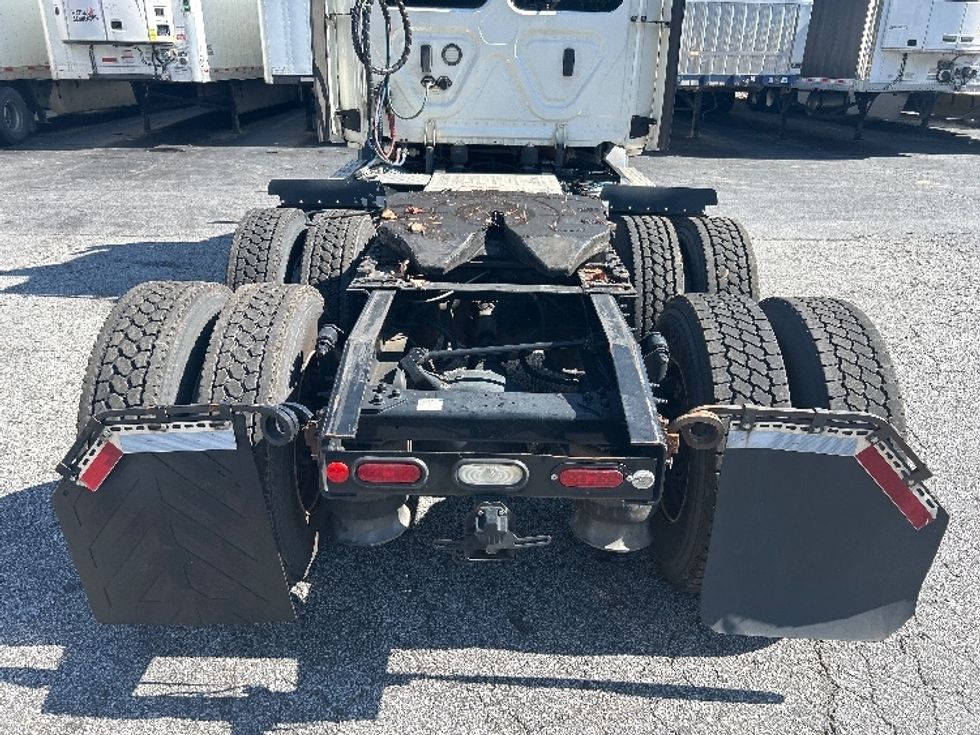 Day Cab Tractor-Heavy Duty Tractors-Freightliner-2020-T11664ST-Duluth-GA-343,616\n\t\tmiles-$ 52,250 - Image 6