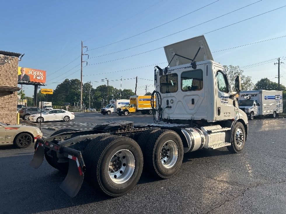 Day Cab Tractor-Heavy Duty Tractors-Freightliner-2020-T11664ST-Duluth-GA-486,749\n\t\tmiles-$ 44,500 - Image 7