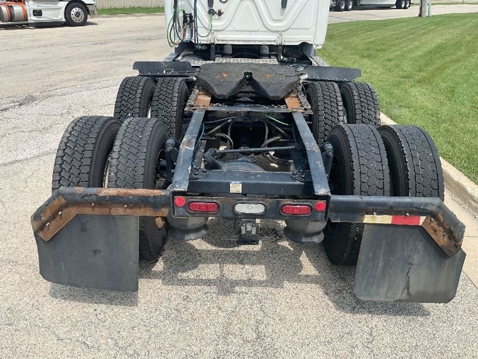 Day Cab Tractor-Heavy Duty Tractors-Freightliner-2020-T11664ST-East Chicago-IN-122,298\n\t\tmiles-$ 64,750 - Image 6