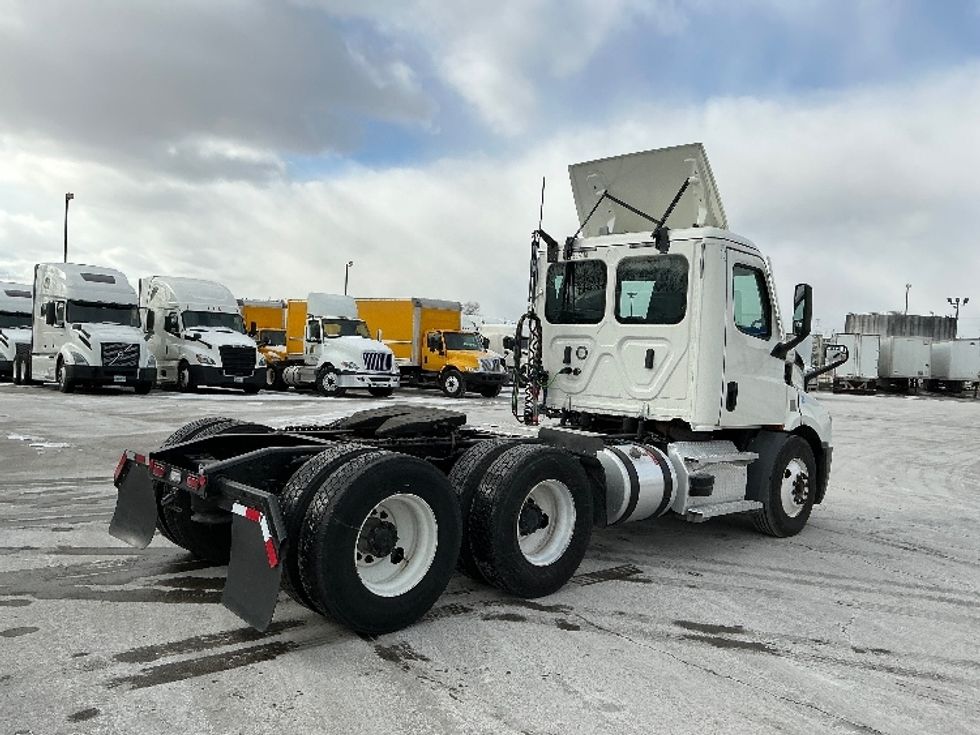 Day Cab Tractor-Heavy Duty Tractors-Freightliner-2020-T11664ST-East Chicago-IN-194,628\n\t\tmiles-$ 56,750 - Image 7