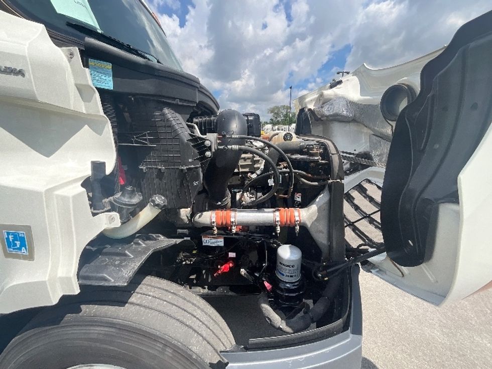 Day Cab Tractor-Heavy Duty Tractors-Freightliner-2020-T11664ST-East Chicago-IN-210,500\n\t\tmiles-$ 61,750 - Image 15