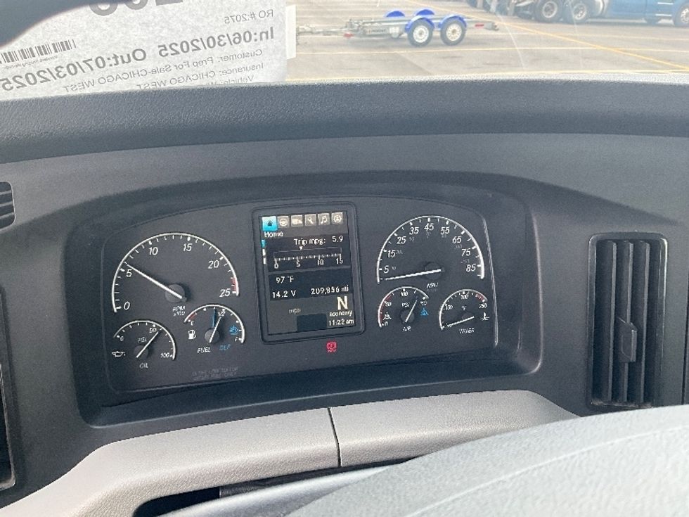 Day Cab Tractor-Heavy Duty Tractors-Freightliner-2020-T11664ST-East Chicago-IN-210,500\n\t\tmiles-$ 61,750 - Image 17