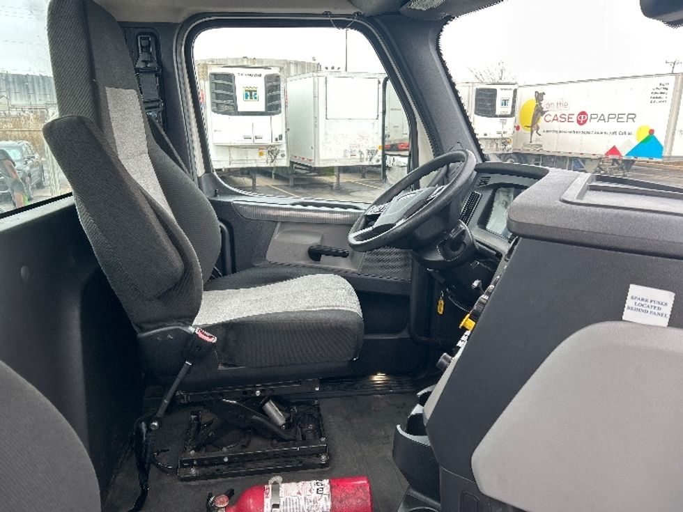 Day Cab Tractor-Heavy Duty Tractors-Freightliner-2020-T11664ST-East Chicago-IN-248,034\n\t\tmiles-$ 53,750 - Image 14