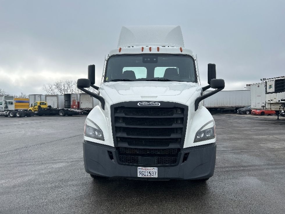 Day Cab Tractor-Heavy Duty Tractors-Freightliner-2020-T11664ST-East Chicago-IN-248,034\n\t\tmiles-$ 53,750 - Image 2
