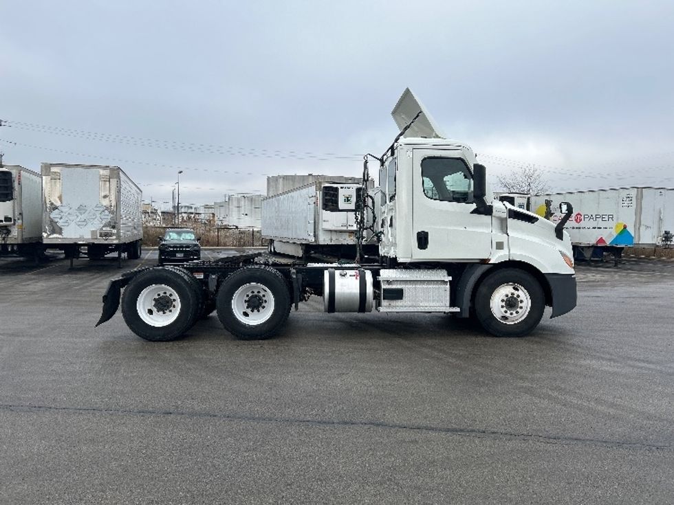 Day Cab Tractor-Heavy Duty Tractors-Freightliner-2020-T11664ST-East Chicago-IN-248,034\n\t\tmiles-$ 53,750 - Image 8
