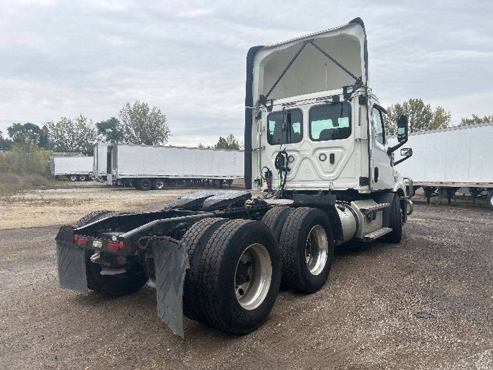 Day Cab Tractor-Heavy Duty Tractors-Freightliner-2020-T11664ST-East Chicago-IN-256,388\n\t\tmiles-$ 56,000 - Image 7