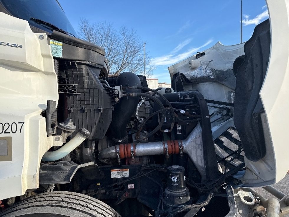 Day Cab Tractor-Heavy Duty Tractors-Freightliner-2020-T11664ST-East Chicago-IN-276,854\n\t\tmiles-$ 54,750 - Image 15