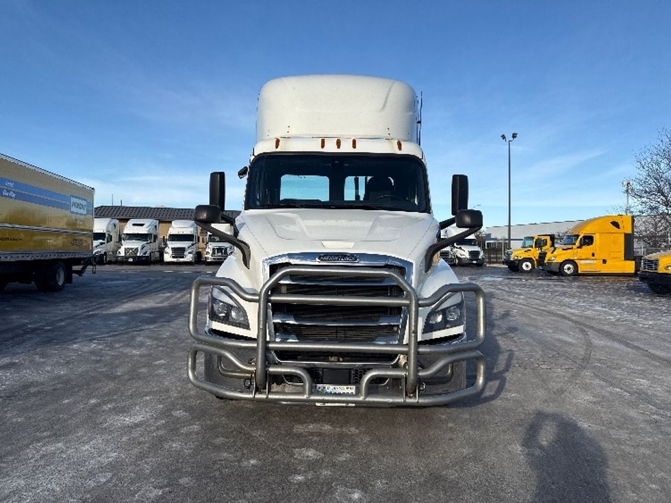 Day Cab Tractor-Heavy Duty Tractors-Freightliner-2020-T11664ST-East Chicago-IN-276,854\n\t\tmiles-$ 54,750 - Image 2
