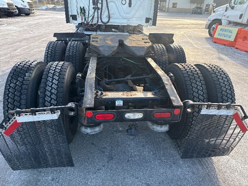 Day Cab Tractor-Heavy Duty Tractors-Freightliner-2020-T11664ST-East Chicago-IN-276,854\n\t\tmiles-$ 54,750 - Image 6