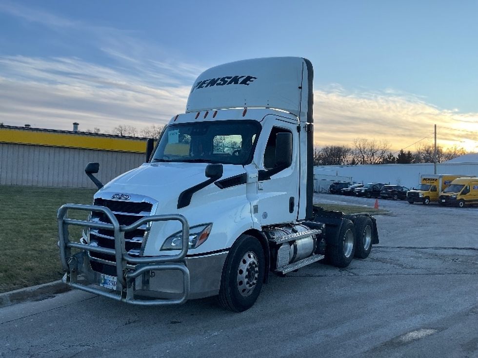 Day Cab Tractor-Heavy Duty Tractors-Freightliner-2020-T11664ST-East Chicago-IN-319,840\n\t\tmiles-$ 51,750 - Image 3