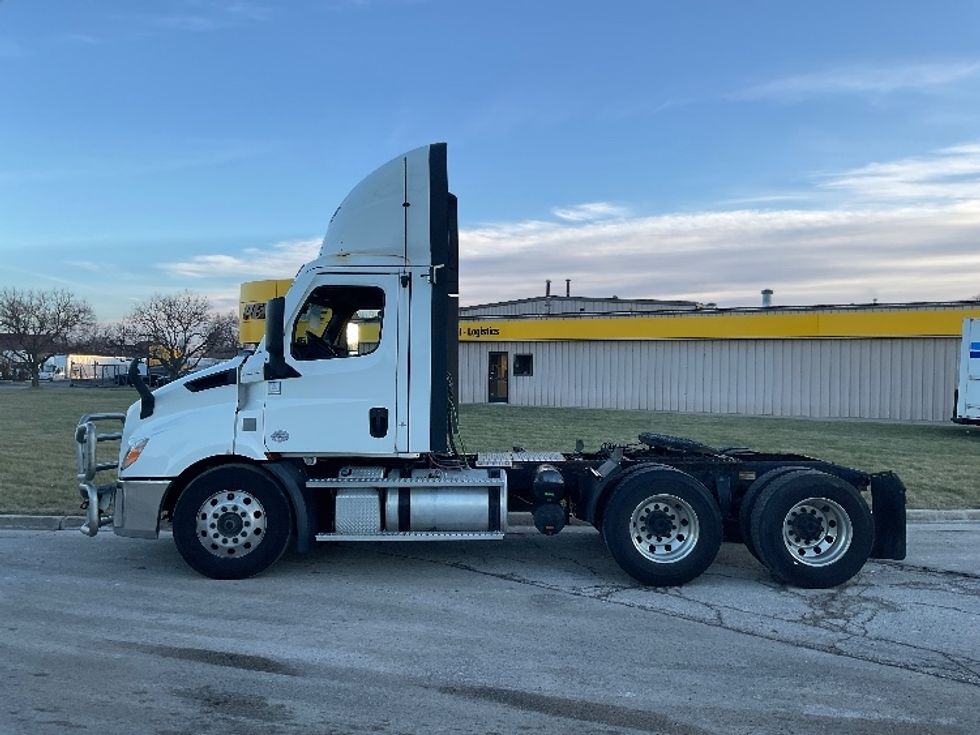 Day Cab Tractor-Heavy Duty Tractors-Freightliner-2020-T11664ST-East Chicago-IN-319,840\n\t\tmiles-$ 51,750 - Image 4