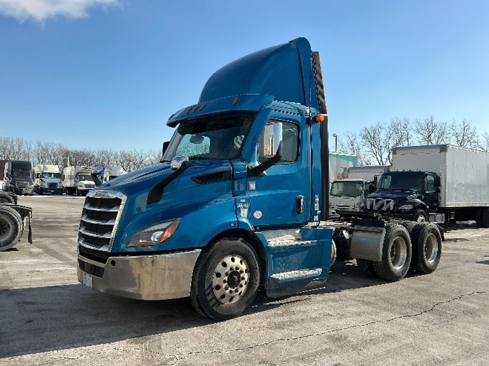 Day Cab Tractor-Heavy Duty Tractors-Freightliner-2020-T11664ST-East Chicago-IN-328,591\n\t\tmiles-$ 49,500 - Image 3