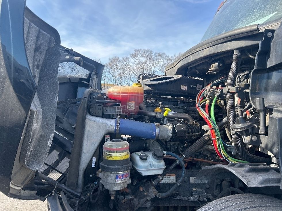 Day Cab Tractor-Heavy Duty Tractors-Freightliner-2020-T11664ST-East Chicago-IN-331,999\n\t\tmiles-$ 56,750 - Image 15