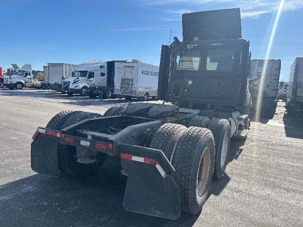 Day Cab Tractor-Heavy Duty Tractors-Freightliner-2020-T11664ST-East Chicago-IN-331,999\n\t\tmiles-$ 56,750 - Image 7