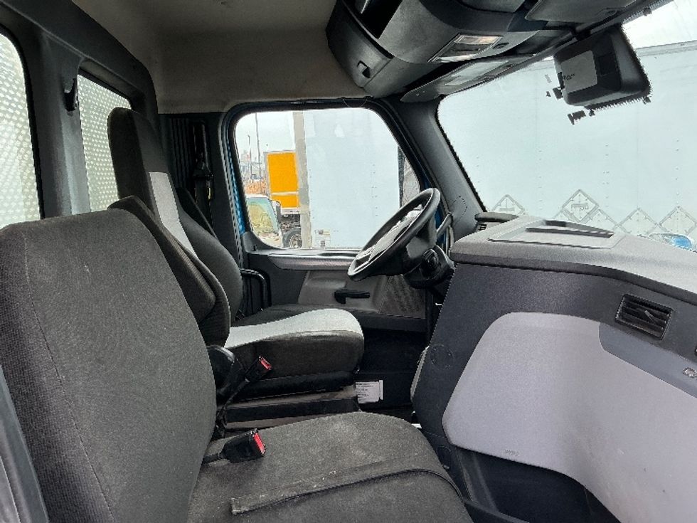 Day Cab Tractor-Heavy Duty Tractors-Freightliner-2020-T11664ST-East Chicago-IN-373,378\n\t\tmiles-$ 47,000 - Image 14